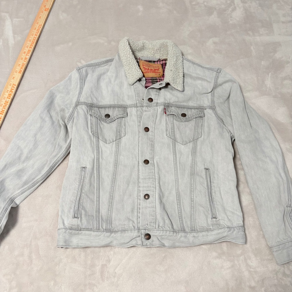 Levi's Sherpa Lined Trucker Jacket Women Light Grey Size M Pink Plaid Flannel
